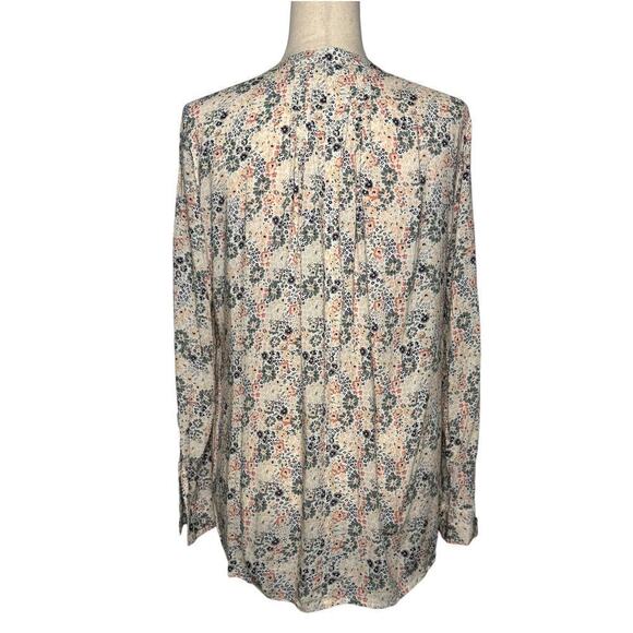 DE Collection Smocked Floral Blouse - Size L - Picture 4 of 8